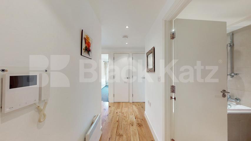 Bright & Spacious 2 Bed Apartment Moments from King’s Cross York Way, Holloway